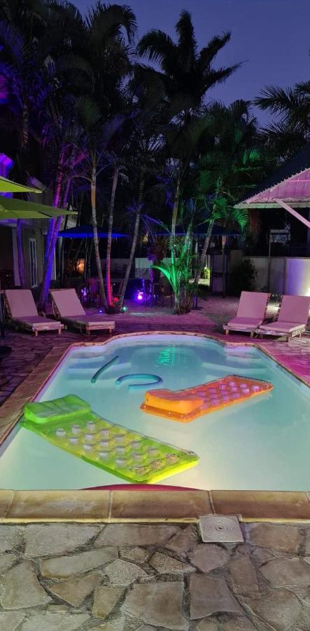 Oasis Tropical Aparthotel Pereybere Beach Екстериор снимка